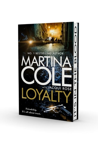 Loyalty: WHSmith Exclusive Sprayed Edge Martina Cole